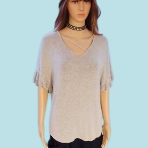 Caution to the wind L cut-out top